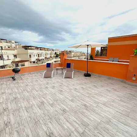 Evans Realty Bu Adosado & Aparcamiento & Piscina & Padel Holiday home