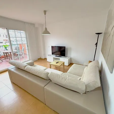 Holiday home Evans Realty Bu Adosado & Aparcamiento & Piscina & Padel